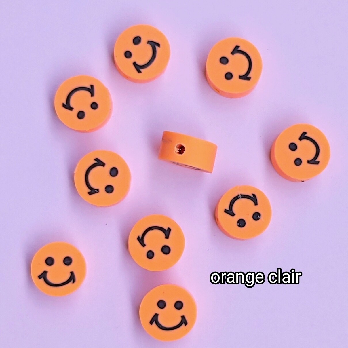 10 perles smiley orange clair 