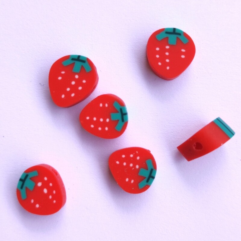 10 perles polymère fraise 1cm