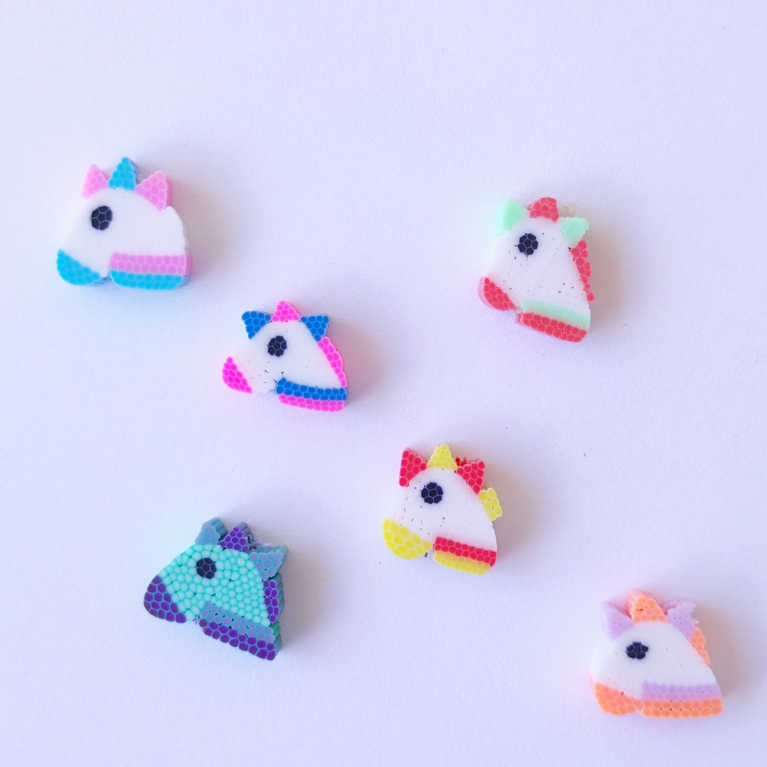 100 perles polymère licornes