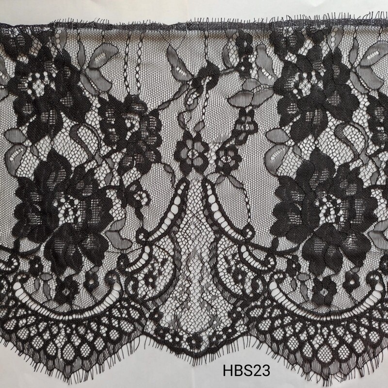 3 mètres dentelle noire avec cils 27 cm