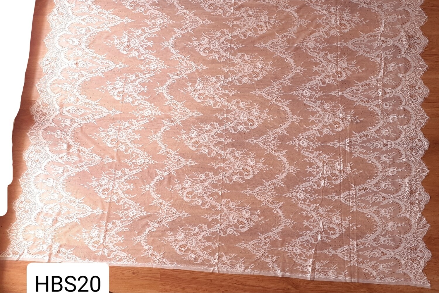 3 x 1,53 mètres dentelle blanche 