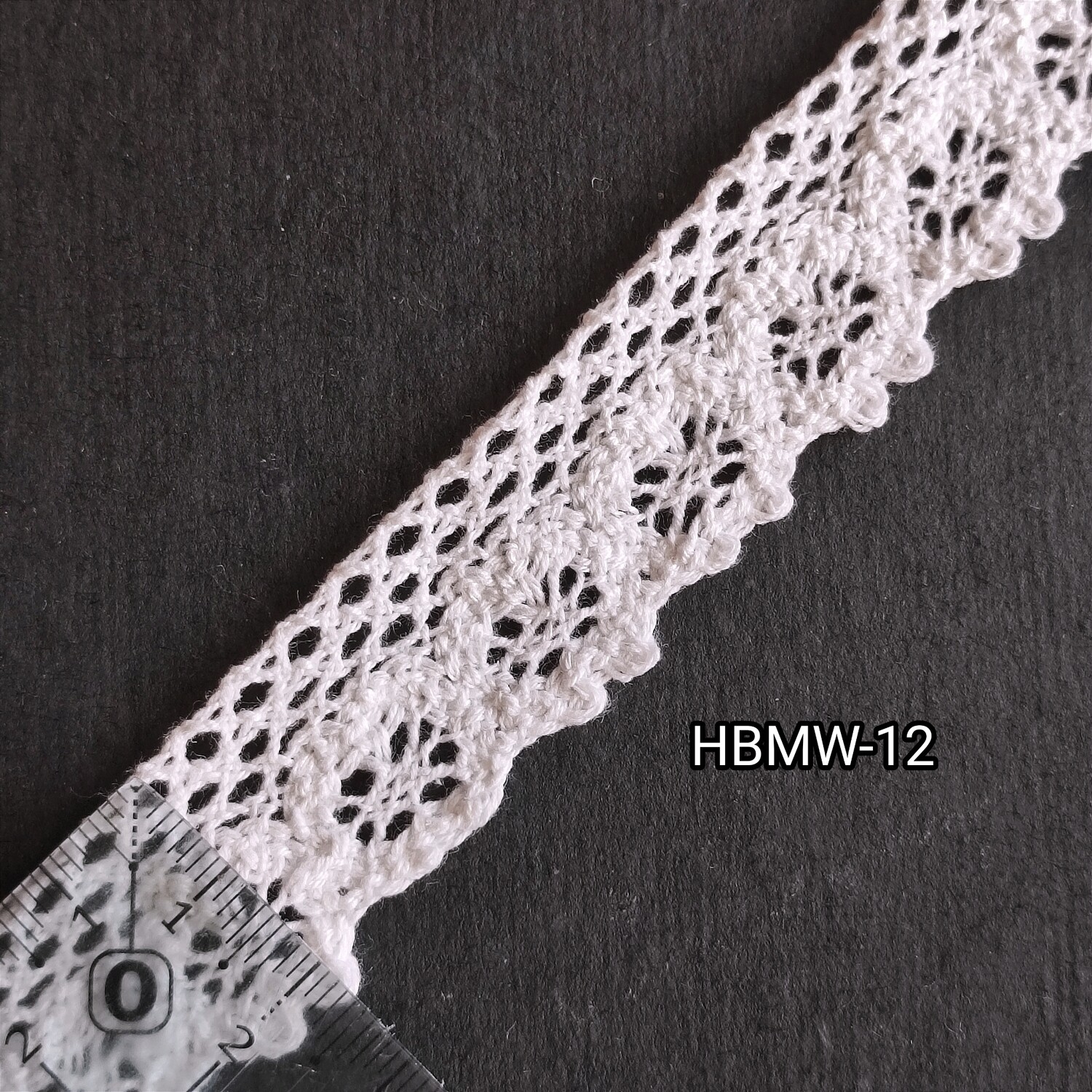 4.90 mètres dentelle coton blanche 2.4 cm