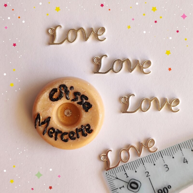 Pendentif love argenté 3cm