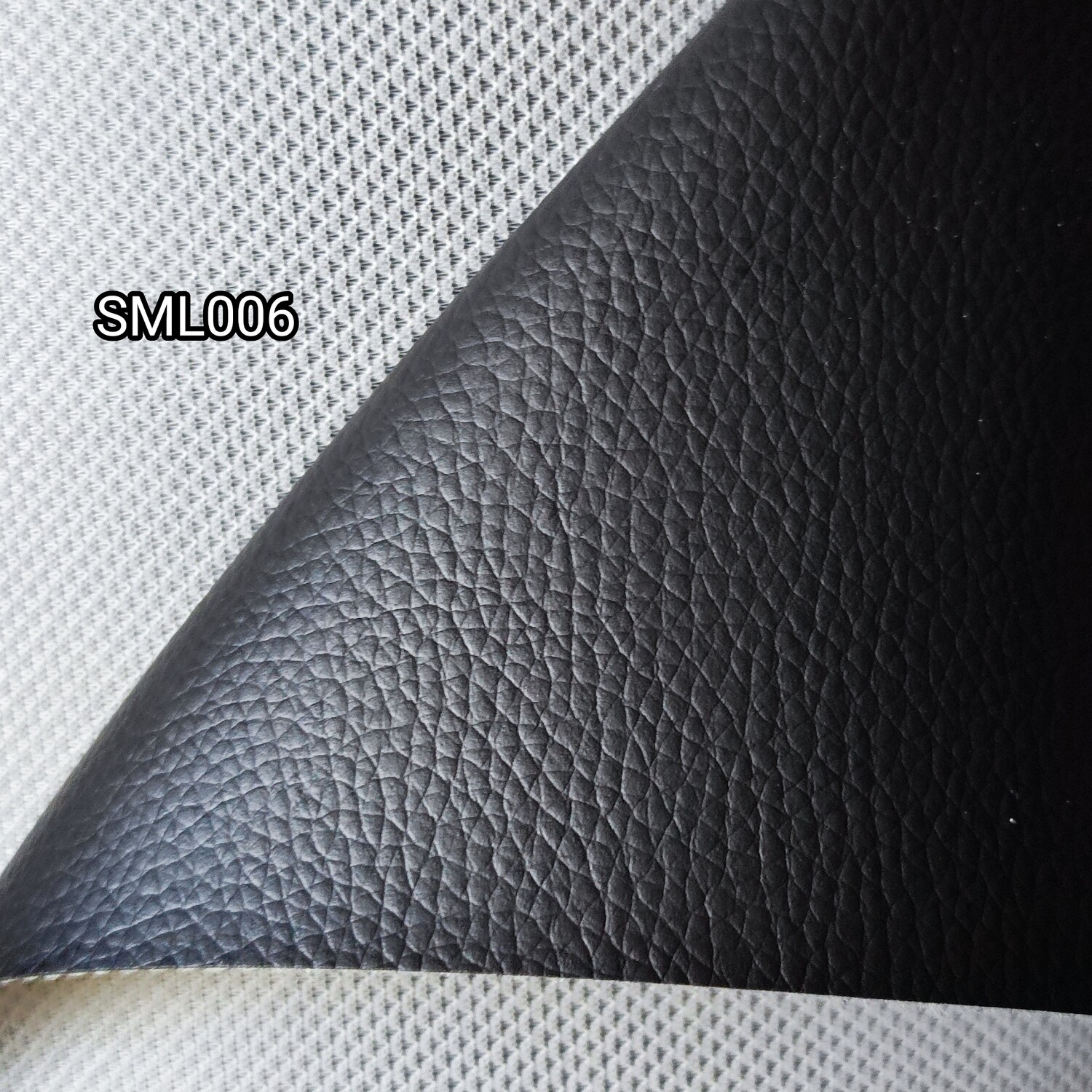 simili cuir noir