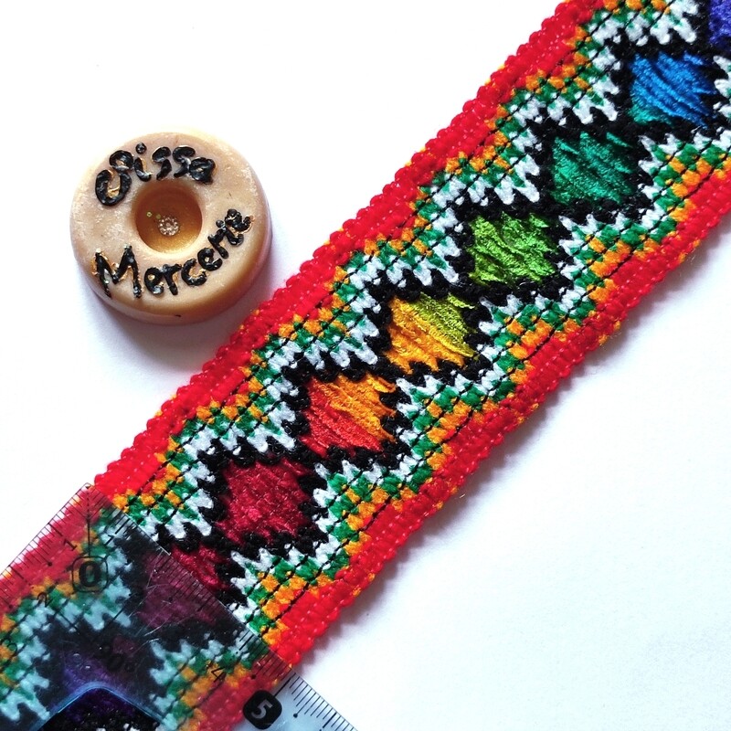 Galon kabyle 5 cm arc en ciel bord rouge