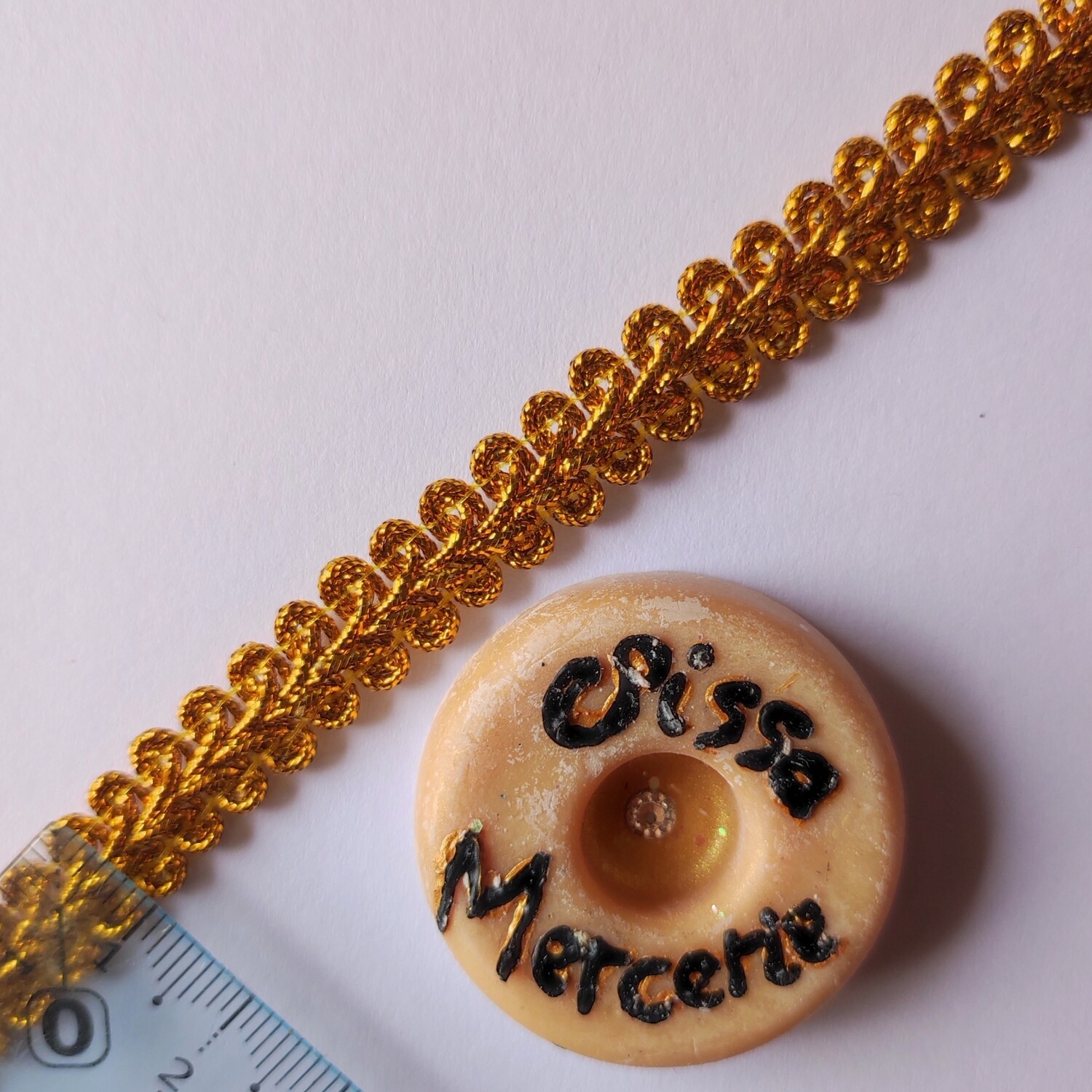 43 mètres galon épi doré 1 cm