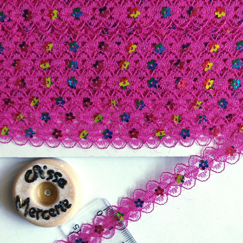 9 mètres dentelle 1,5 cm fushia 
