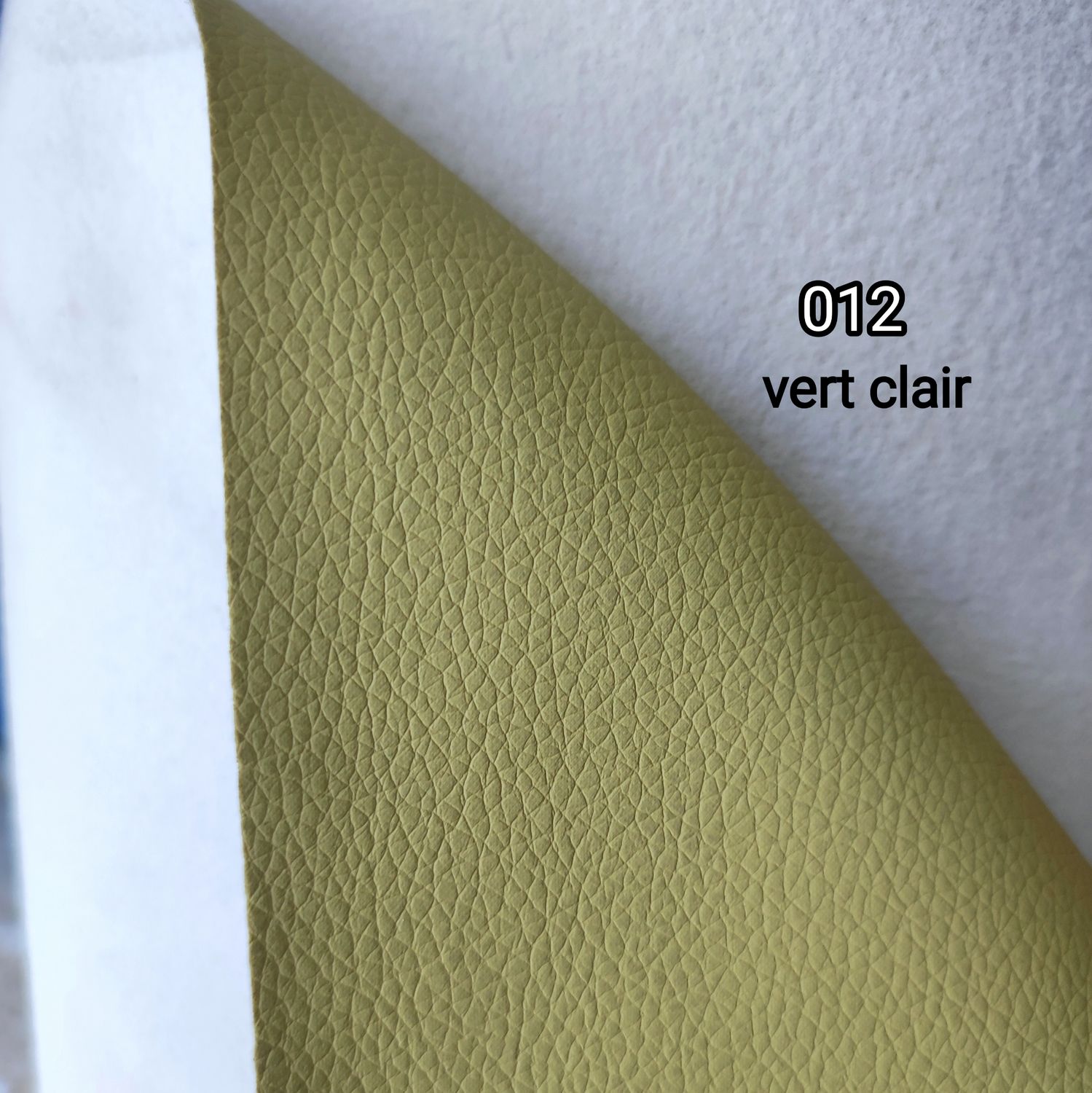 simili cuir vert clair