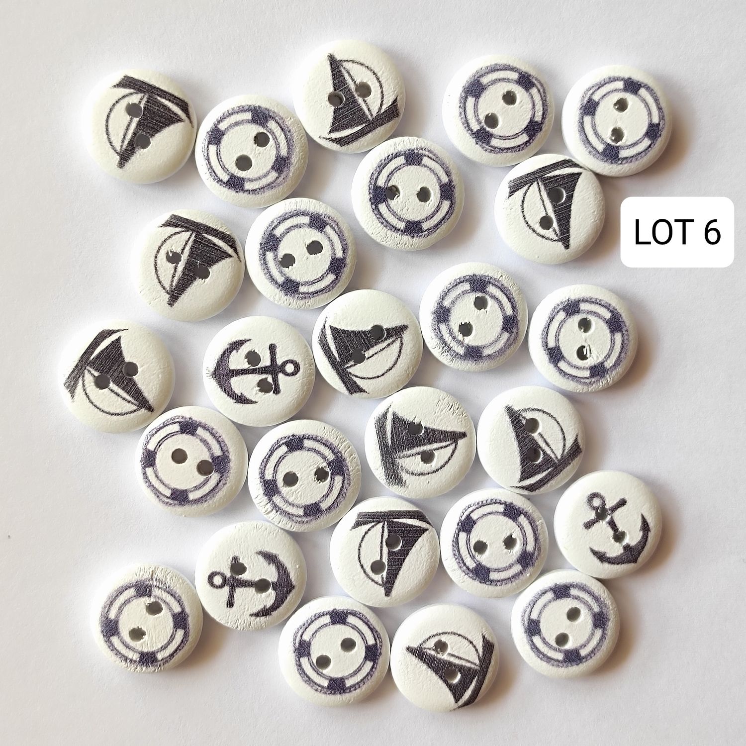 26 boutons bois thème mer LOT 6