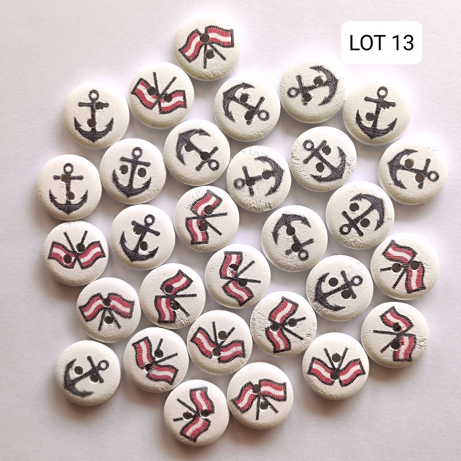30 boutons thème mer LOT 13