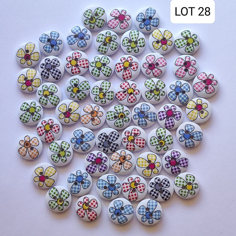 53 boutons bois fleurs vichy LOT 28