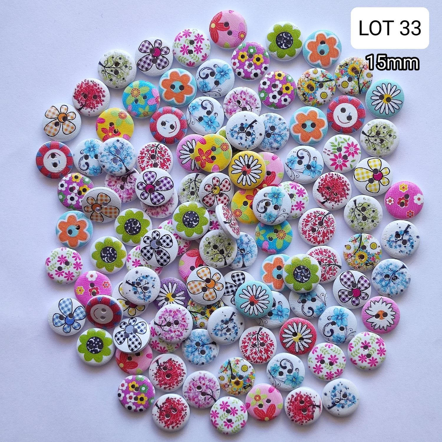 107 boutons bois LOT 33