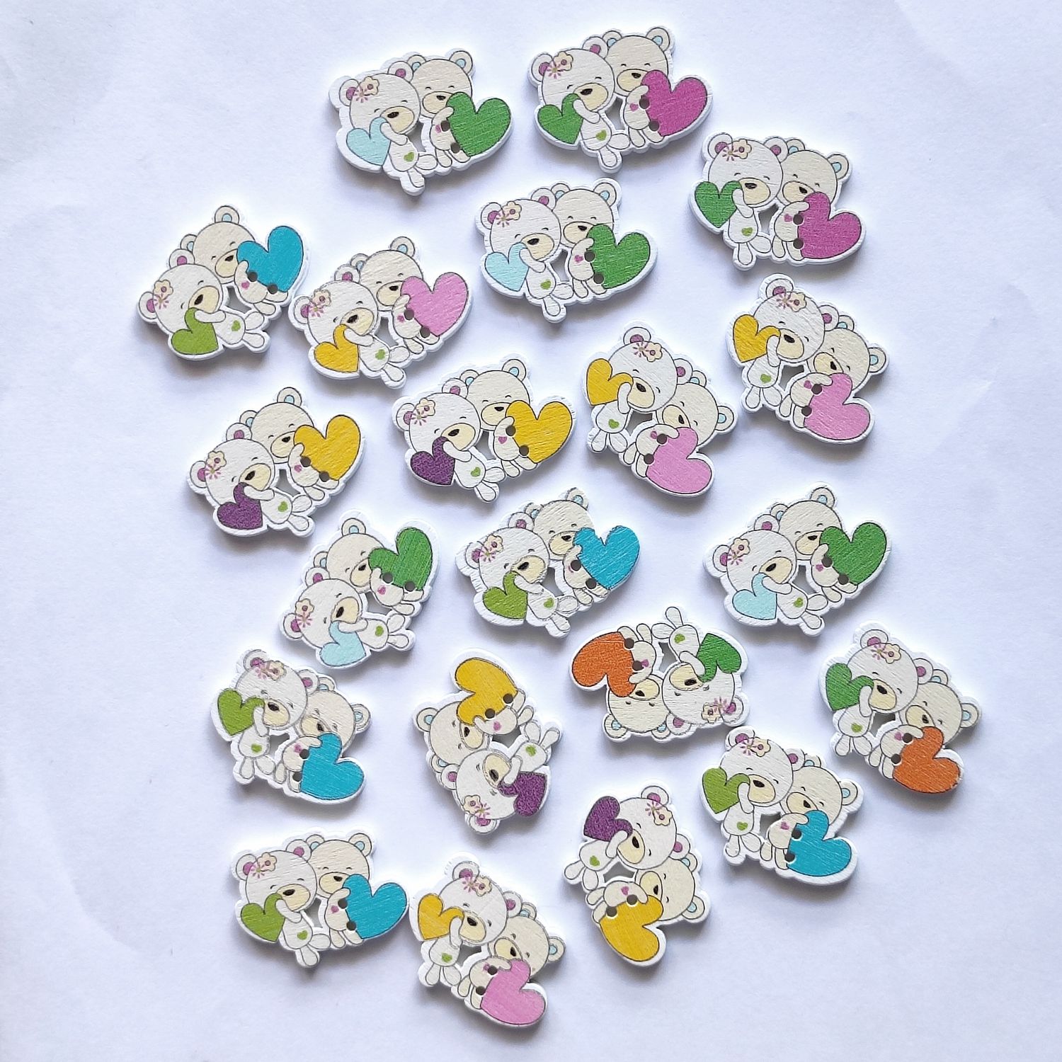  21 boutons bois oursons coeur LOT 85