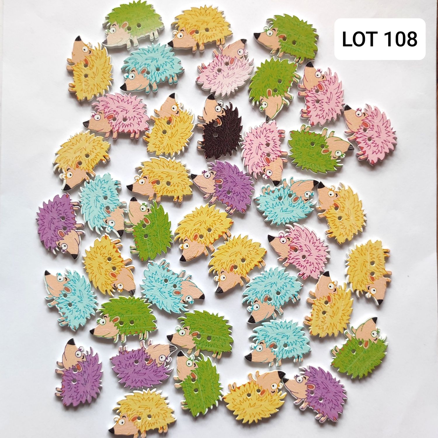  41 boutons bois hérisson LOT 108