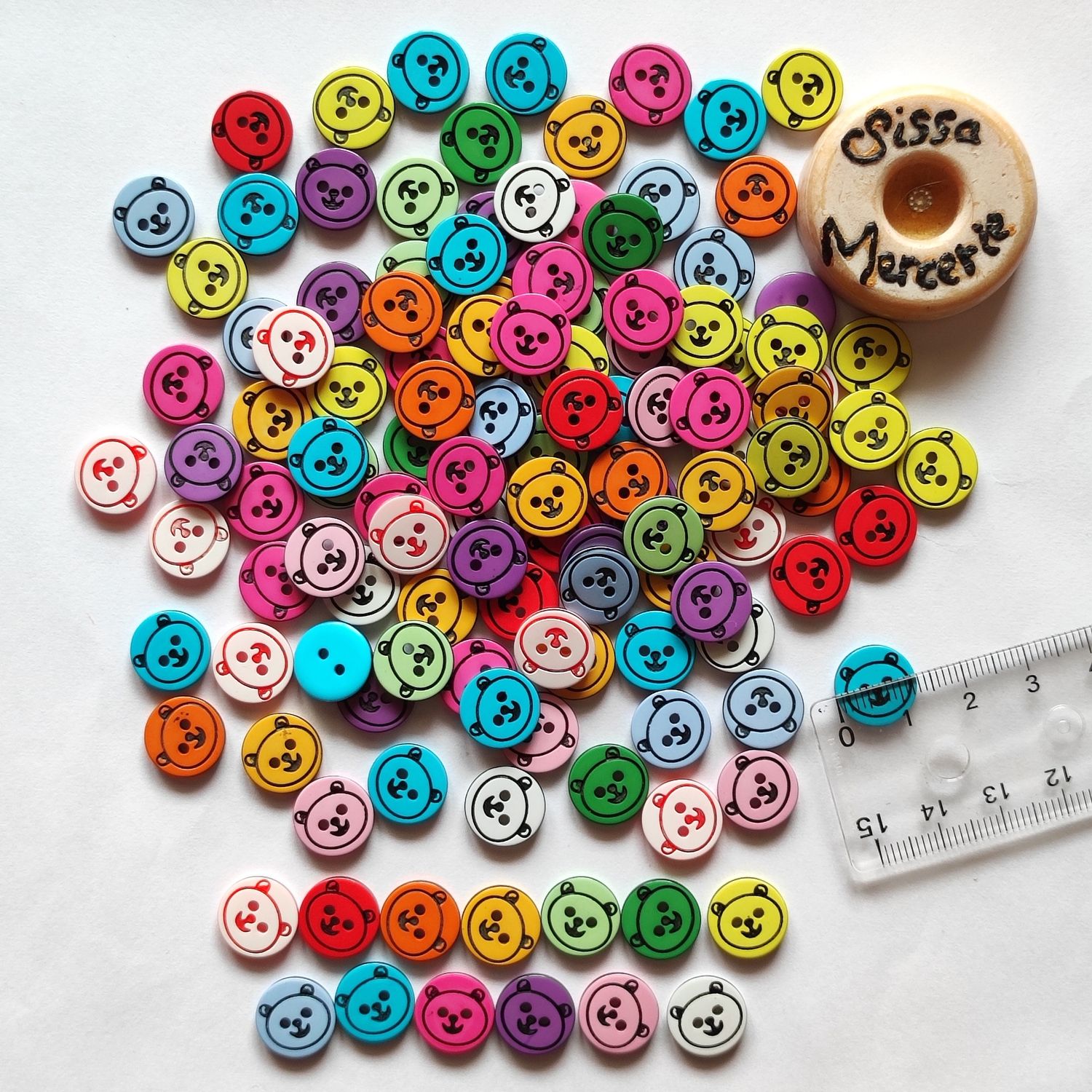 125 boutons panda LOT 129