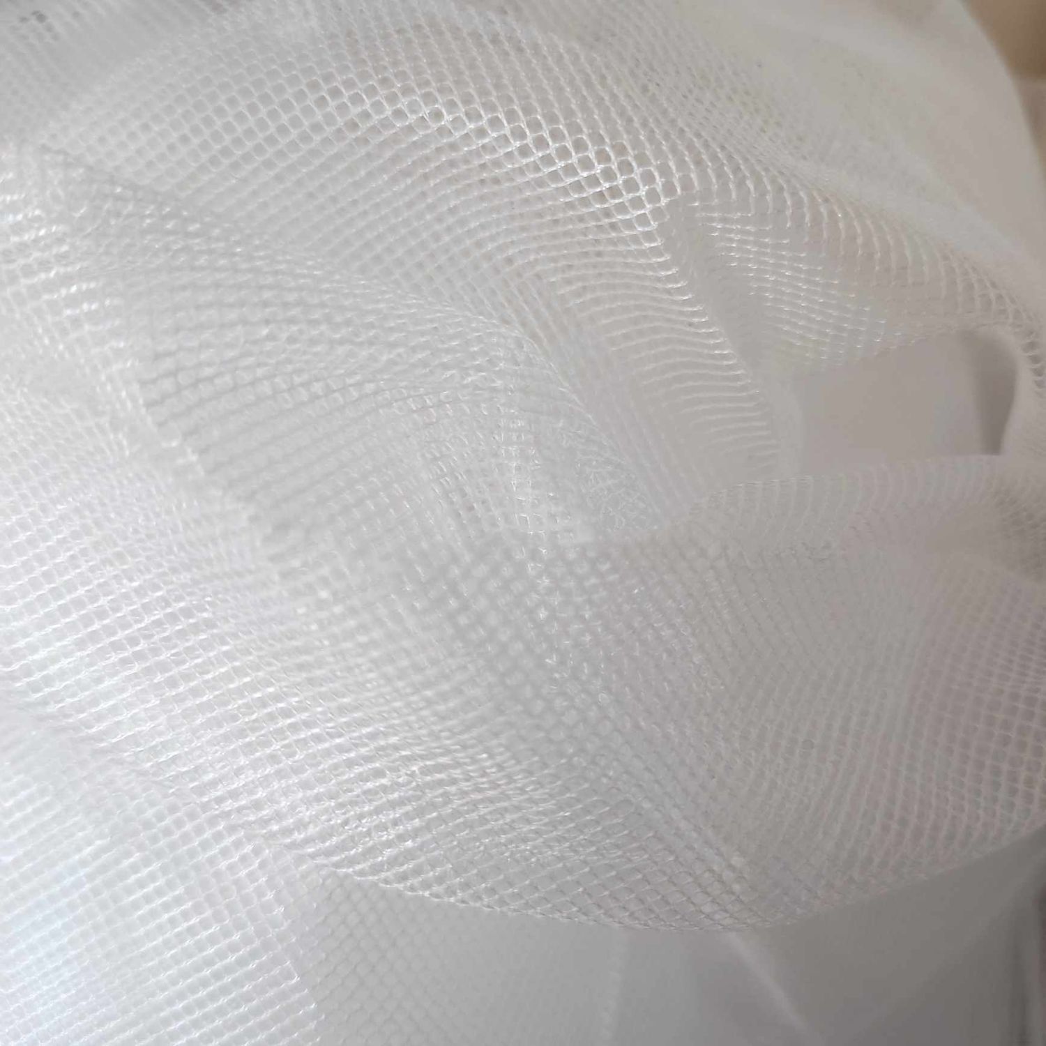 Tulle blanc souple au mètre 