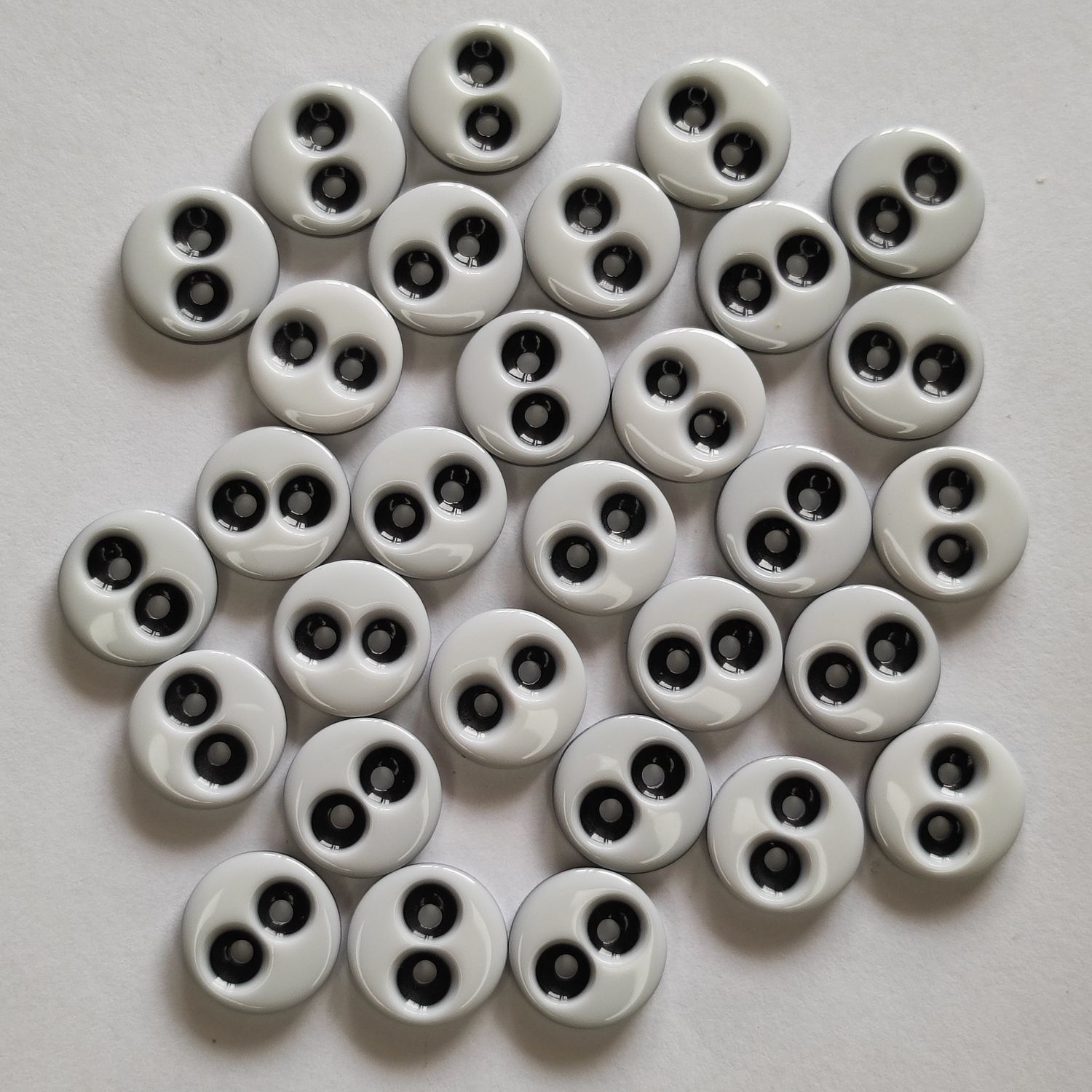30 boutons blanc/noir 12mm LOT 162