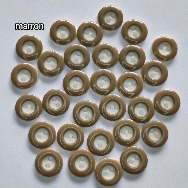 30 boutons marron/blanc 1,3cm LOT 165