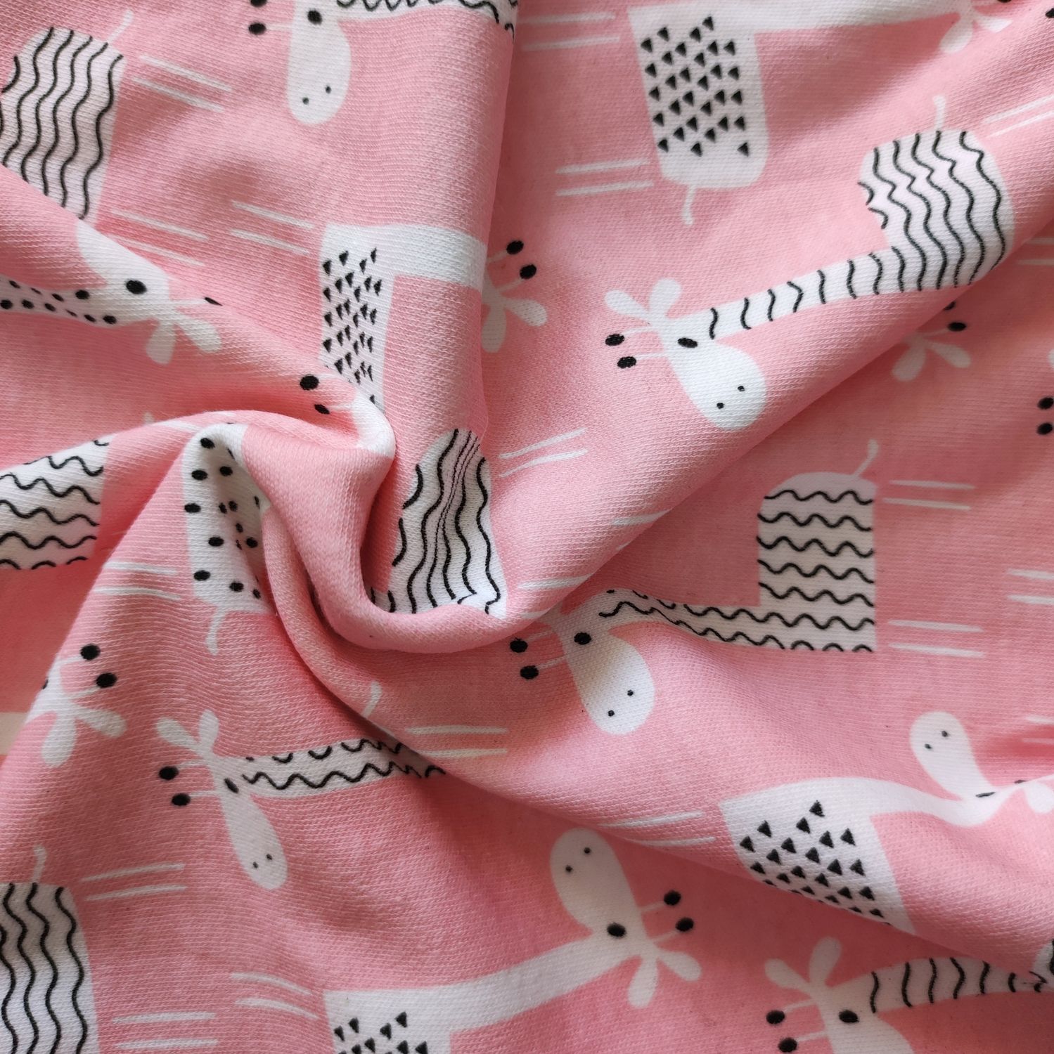 50x183 cm tissus girafe rose 100% coton jersey 185g/m²