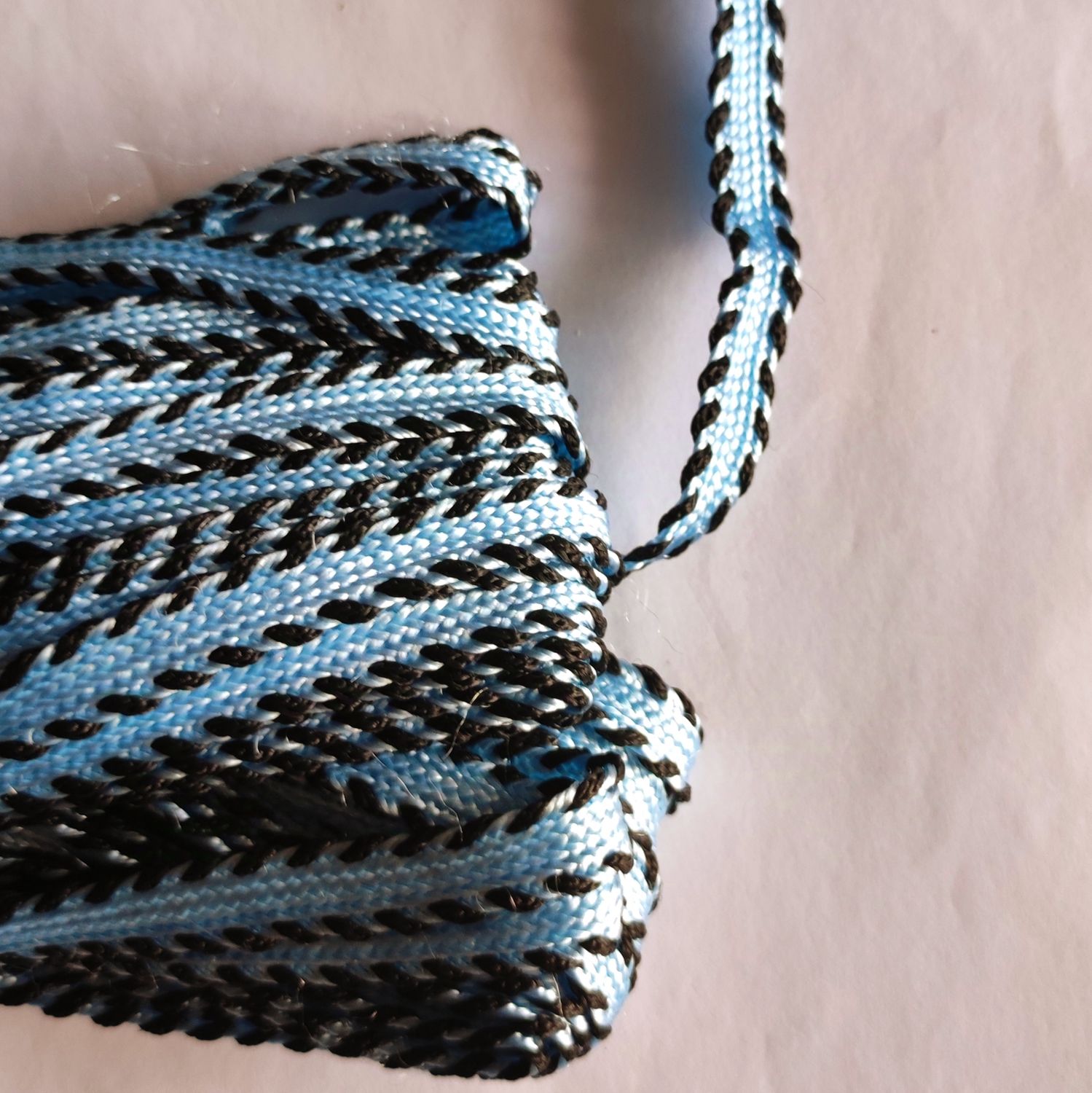 Galon 12mm noir/bleu au mètre