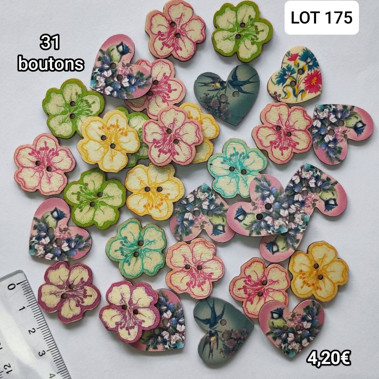 31 boutons LOT 175