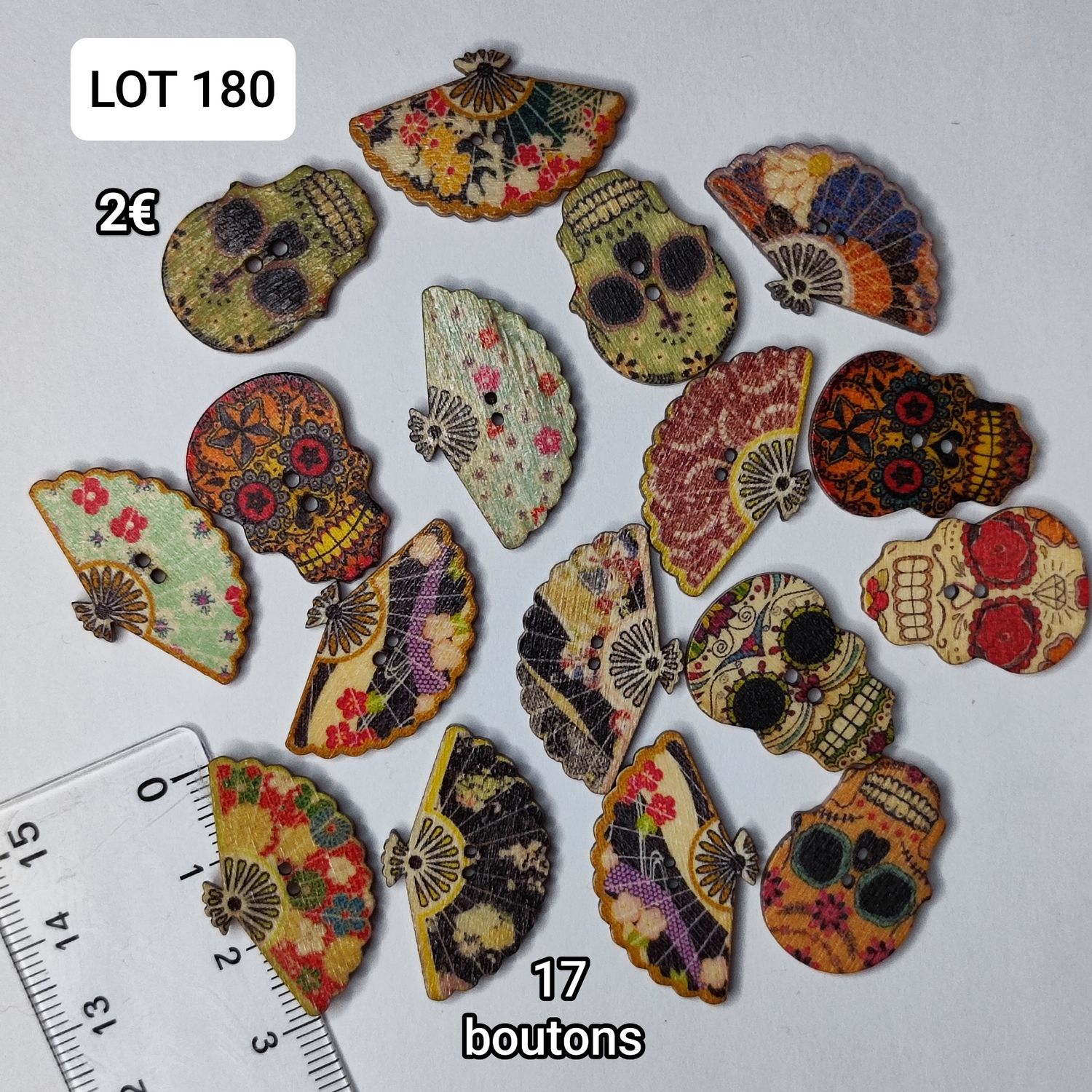 17 boutons LOT 180