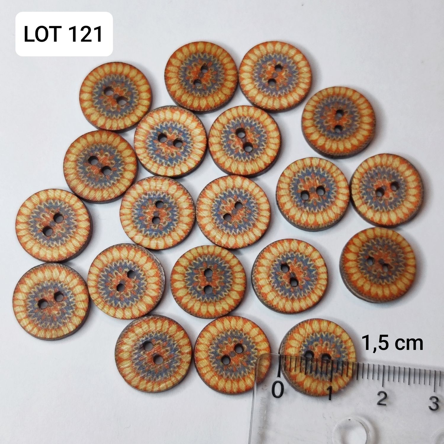 20 boutons bois 1,5cm LOT 121