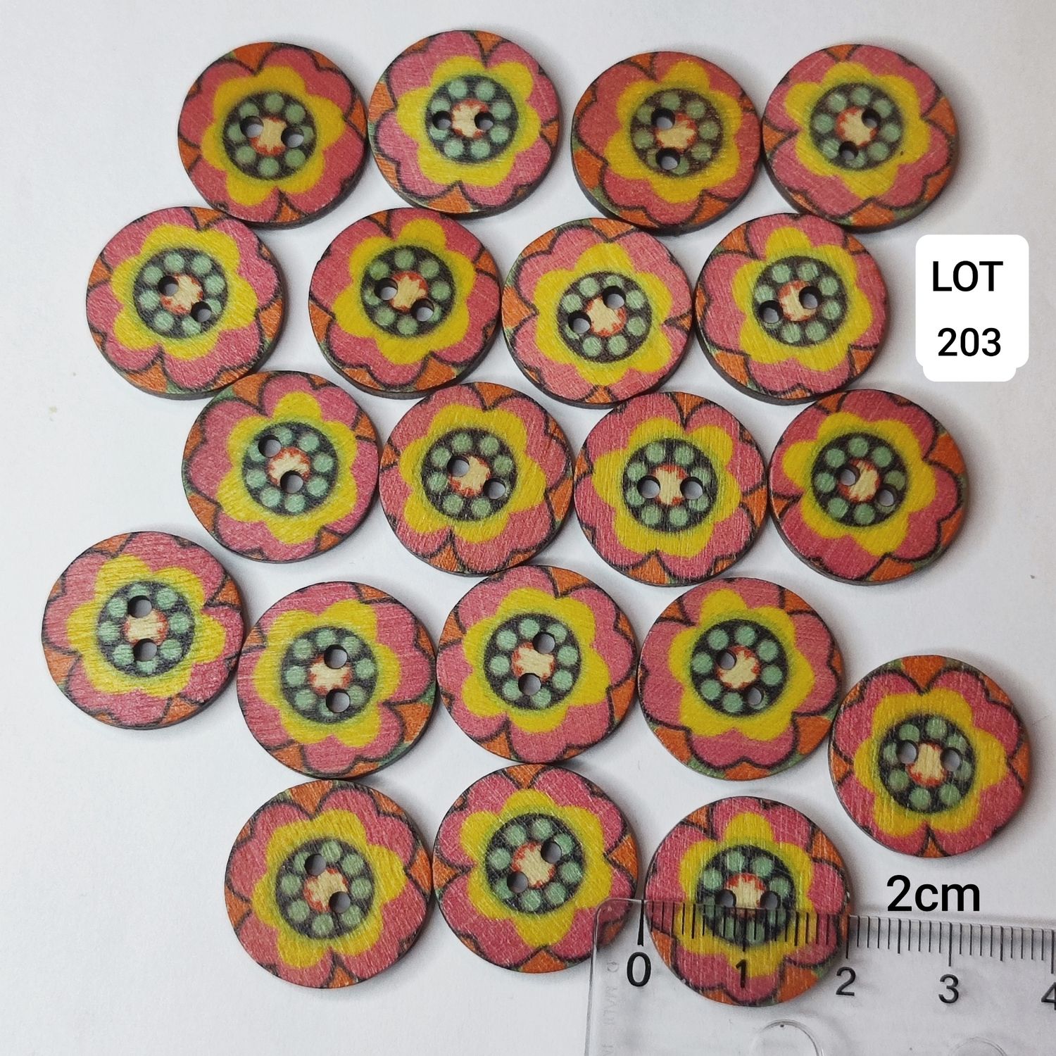 20 boutons 2 cm LOT 203