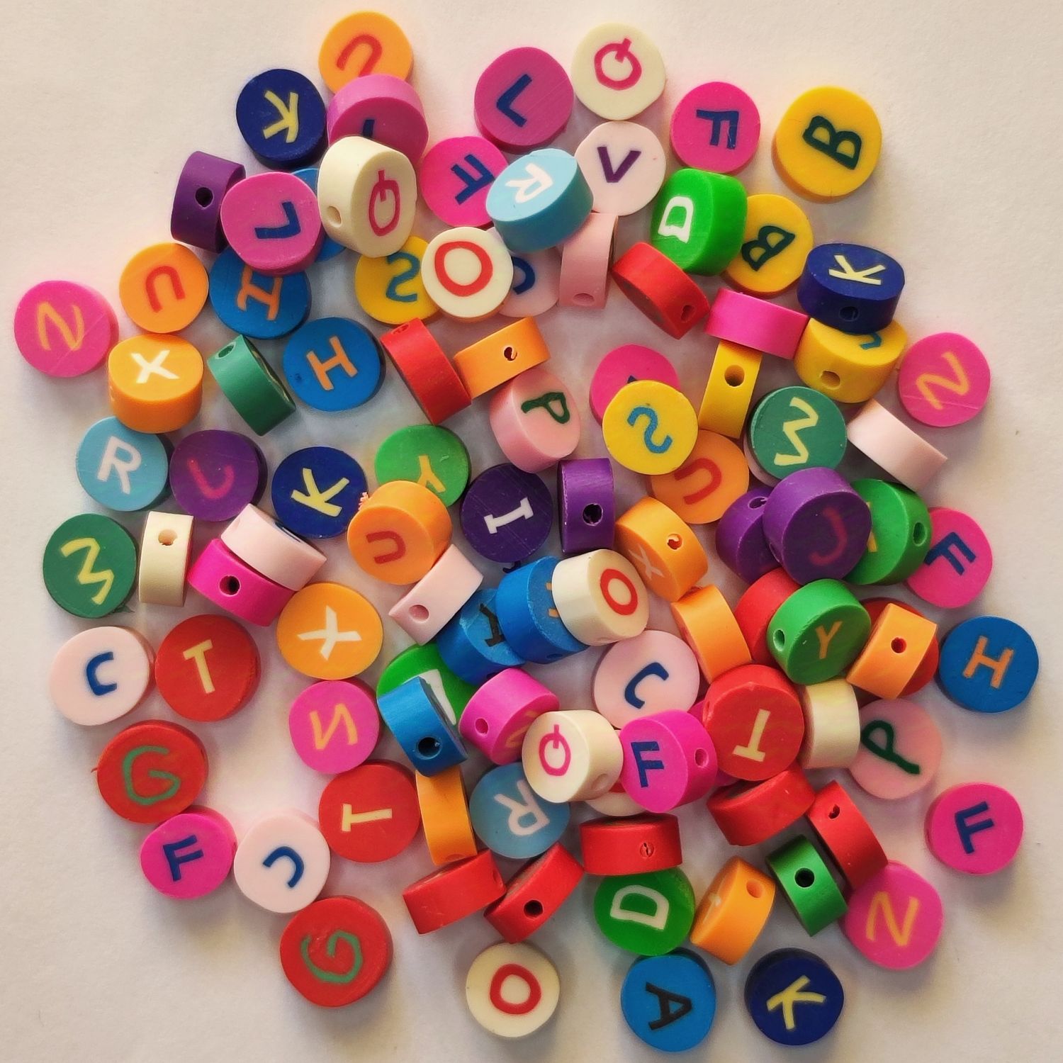 100 perles polymère alphabet 