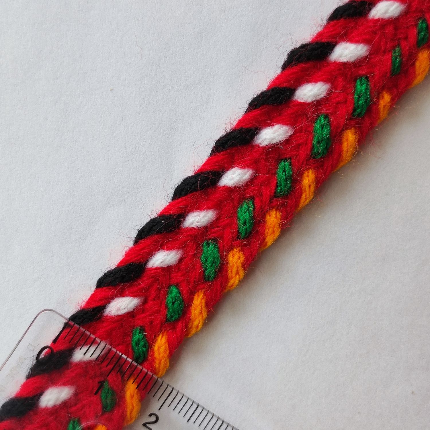 Ruban kabyle tresse rouge coloré 1,8 cm