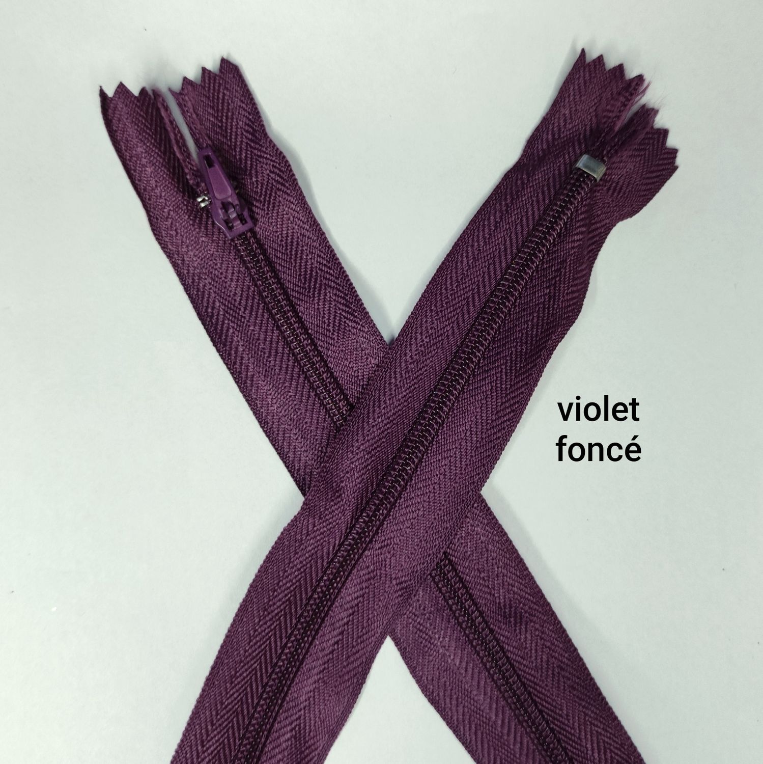 Zip 59 cm violet foncé 