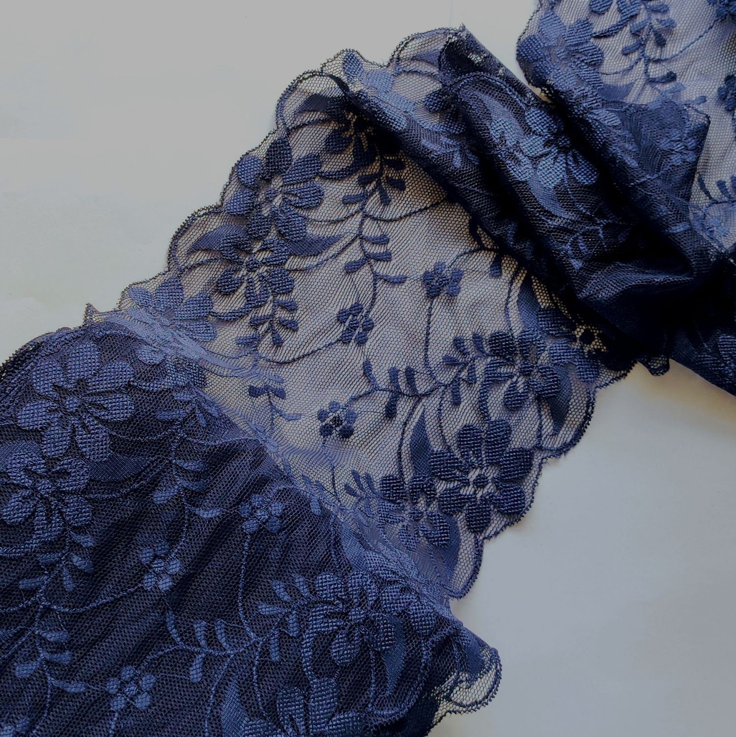 Dentelle élastique large 18 cm bleu marine 