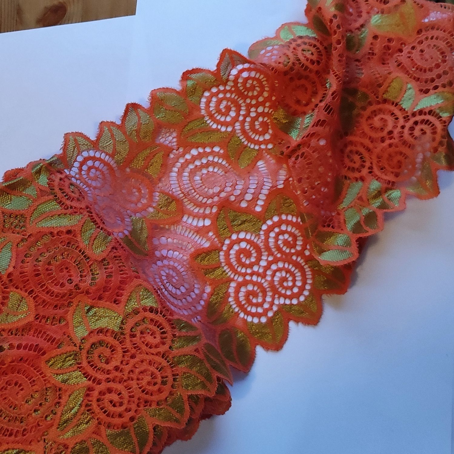 Dentelle élastique large 17,5 cm orange kaki