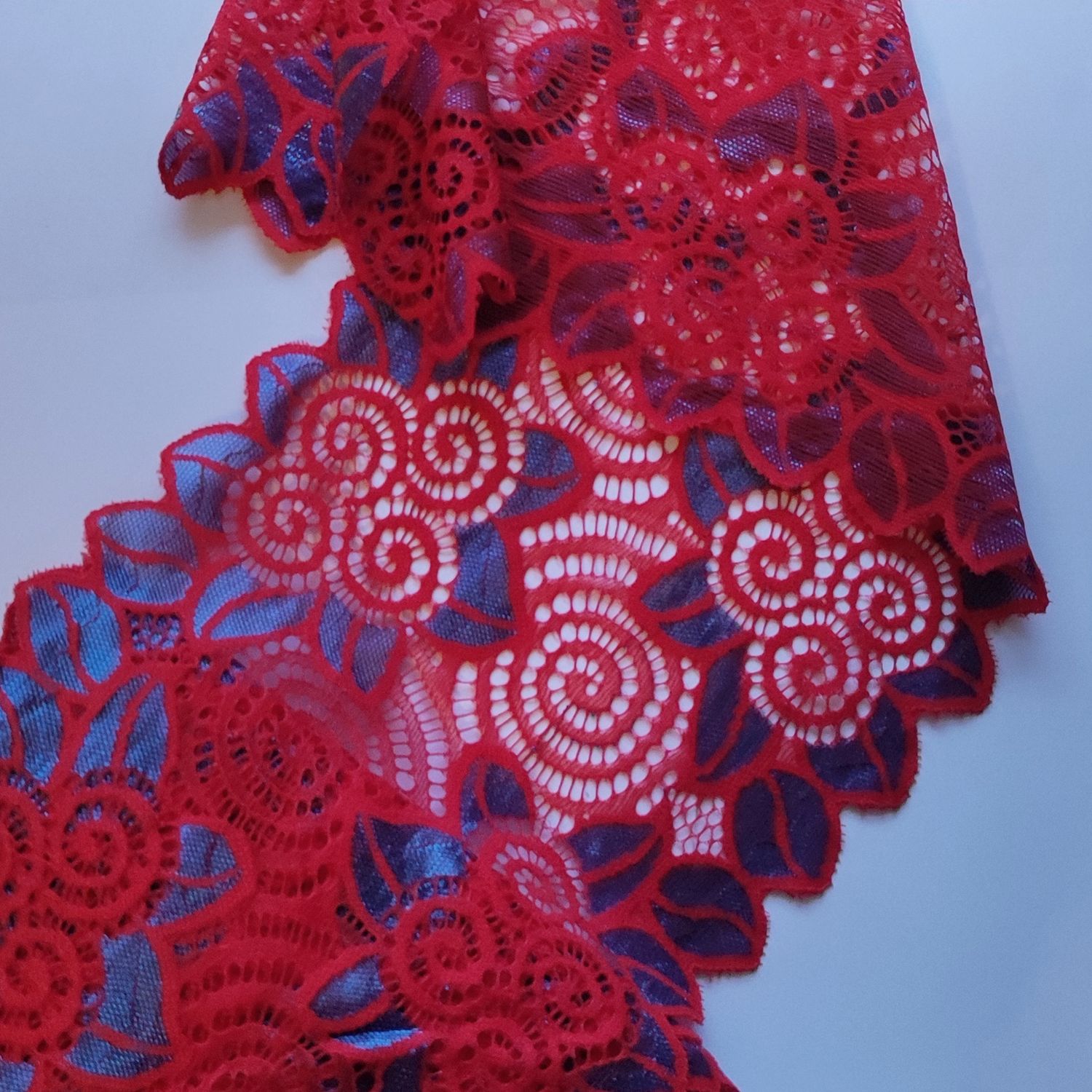 Dentelle élastique large 17,5 cm rouge bleu