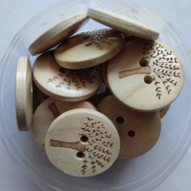 15 boutons arbres LOT 204