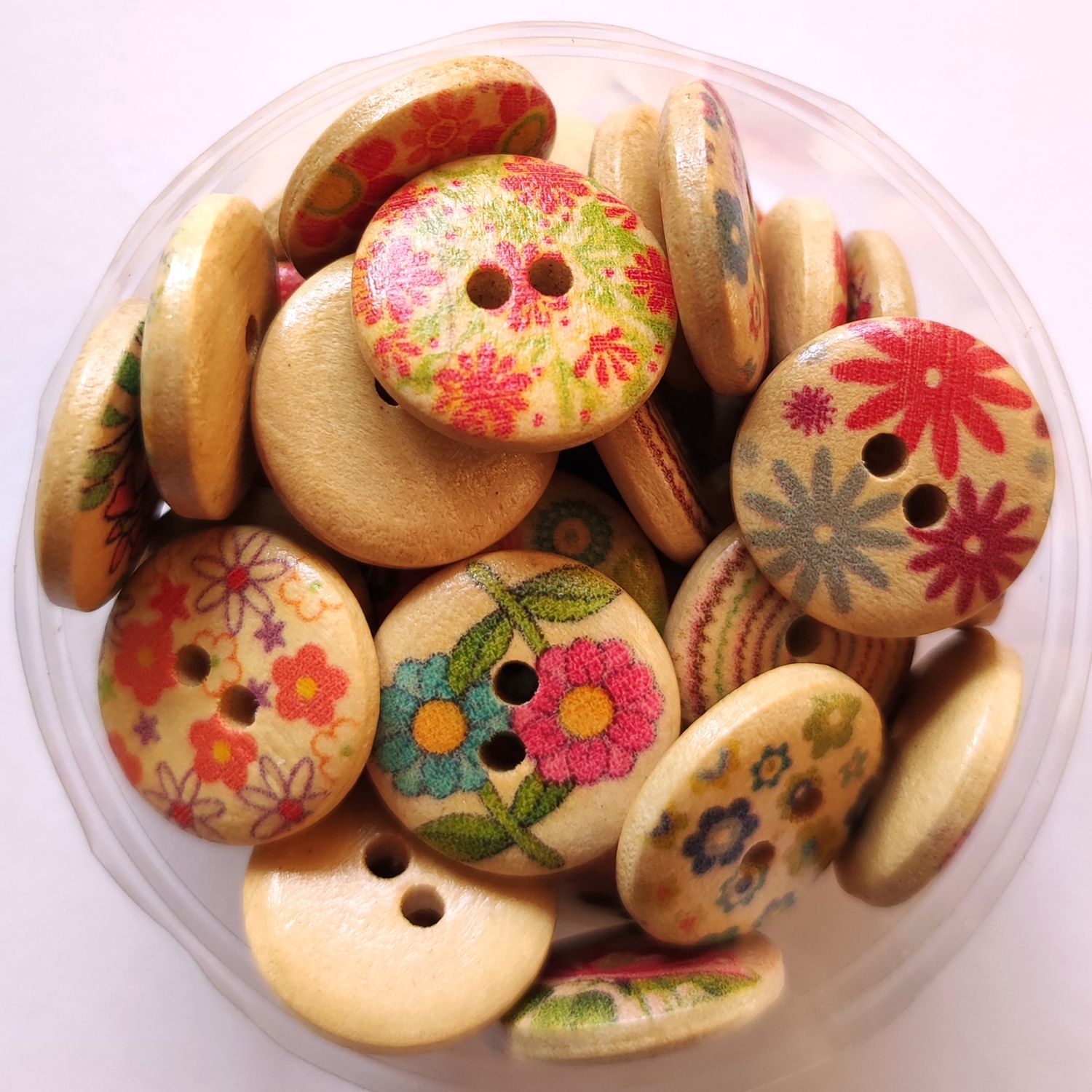 45 boutons bois fantaisie LOT 213