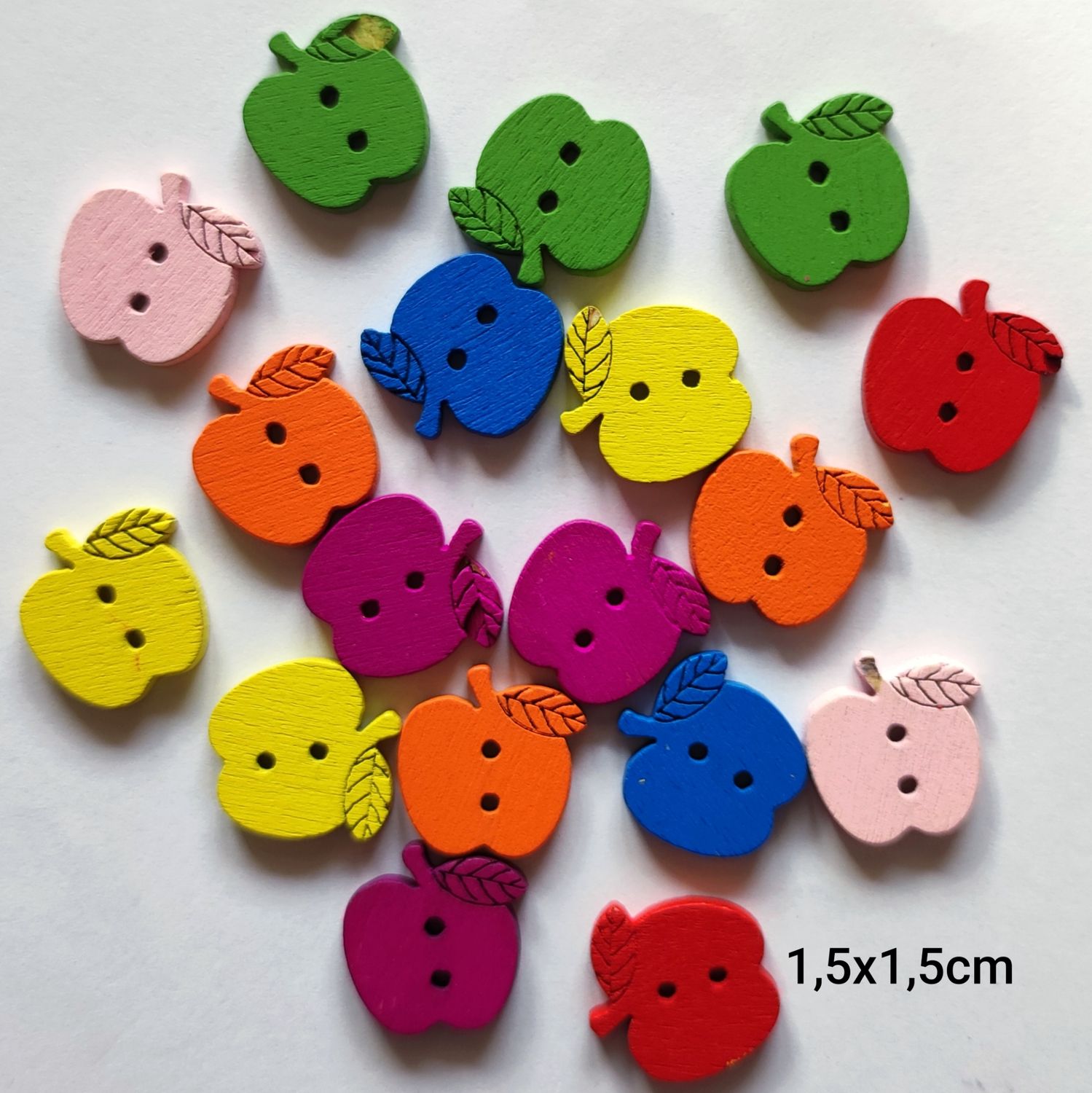 44 boutons pomme LOT 243