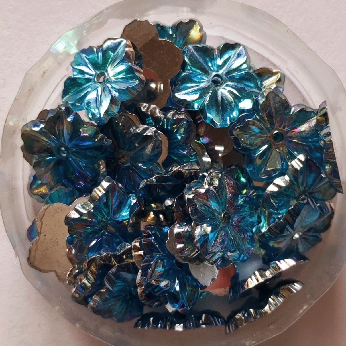 80 strass fleur 12 mm 3 coloris, Couleur: bleu