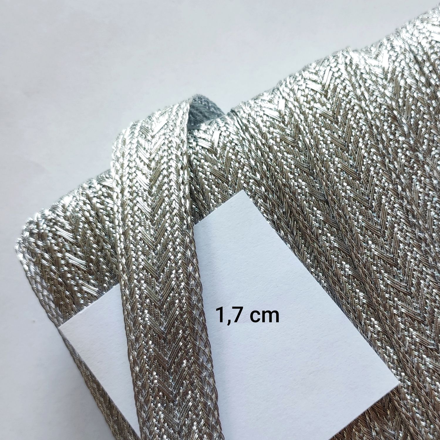Galon sfifa fil argenté chevron 1,7 cm