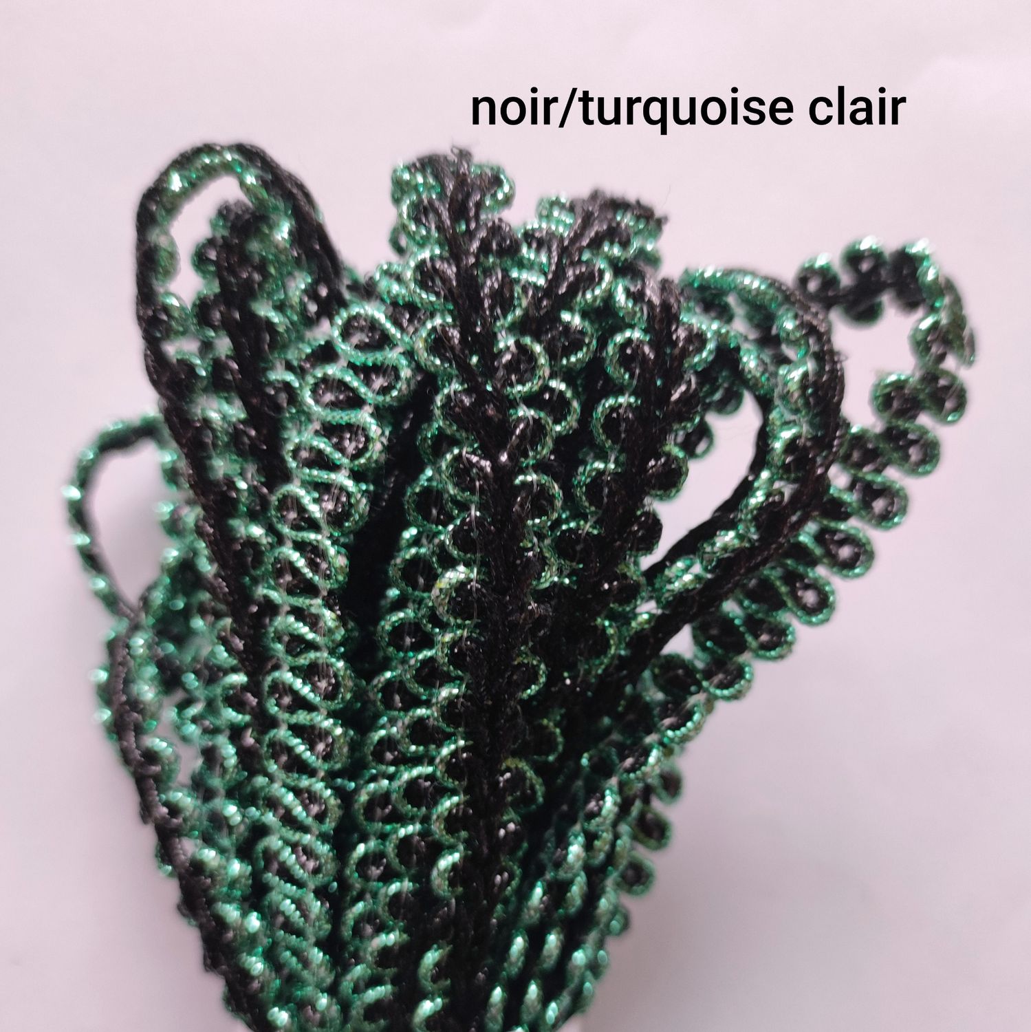 Galon épi noir /turquoise clair 1cm