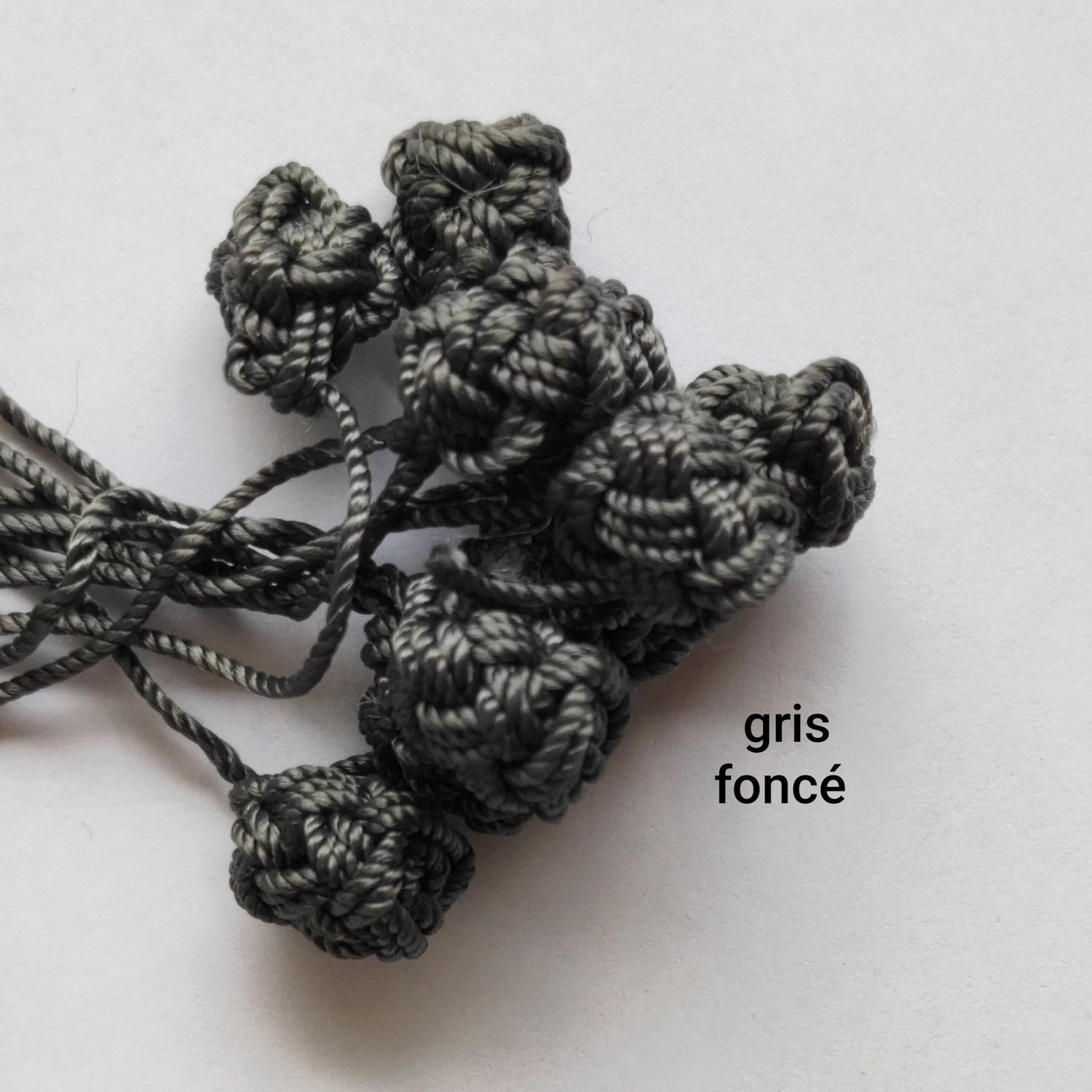 10 boutons caftan gris foncé 