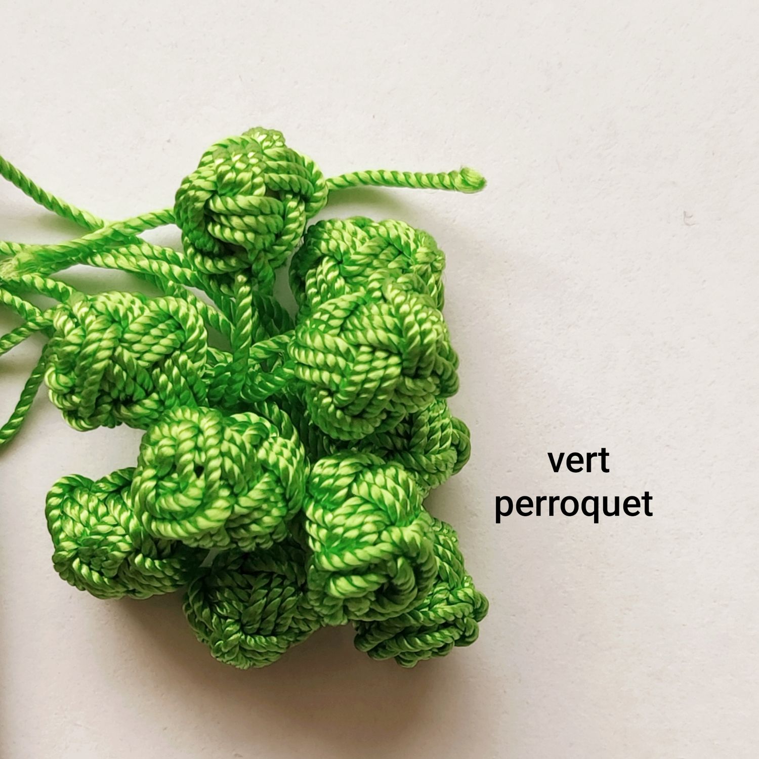 10 boutons caftan vert perroquet 