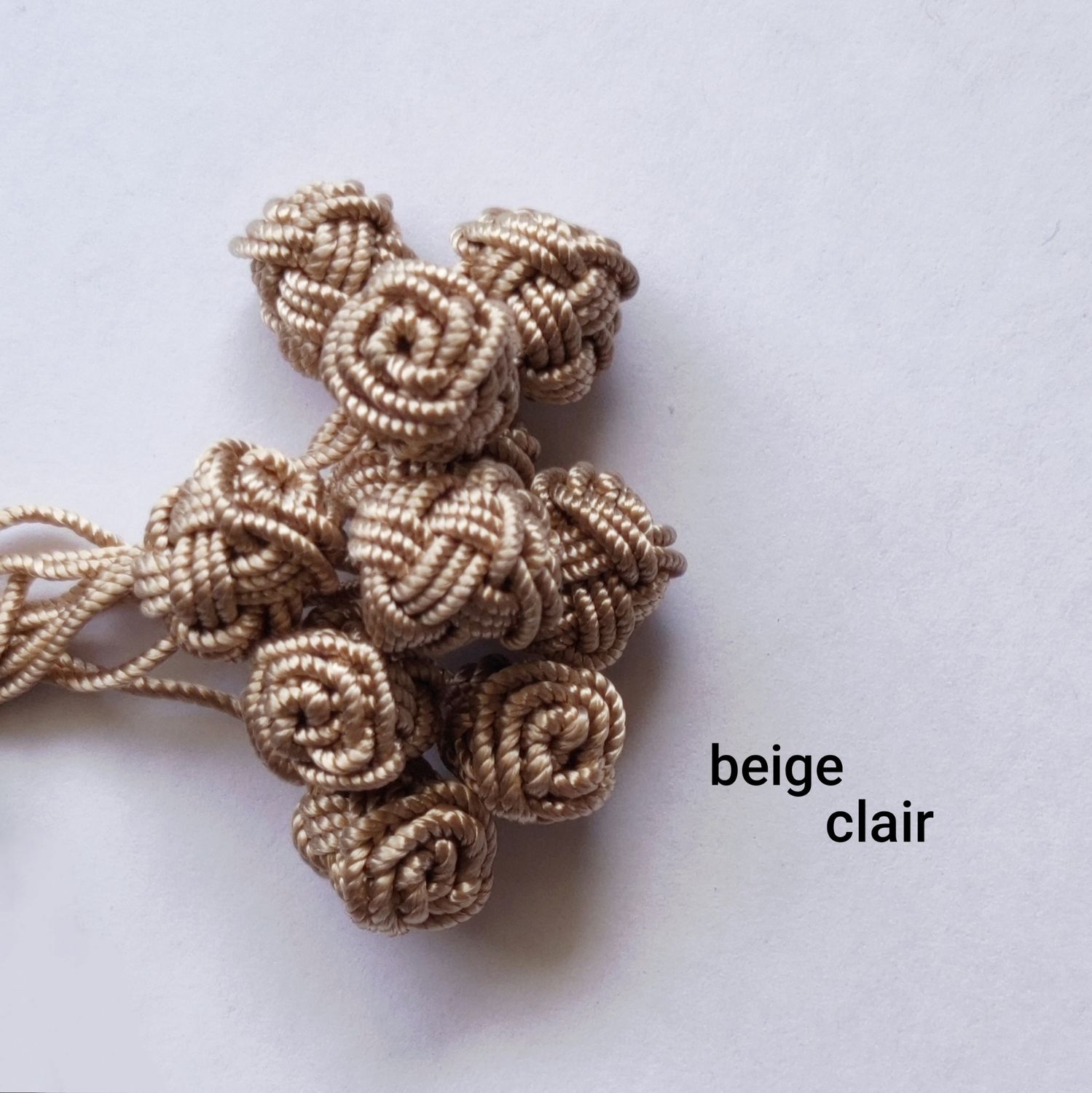 10 boutons caftan beige clair