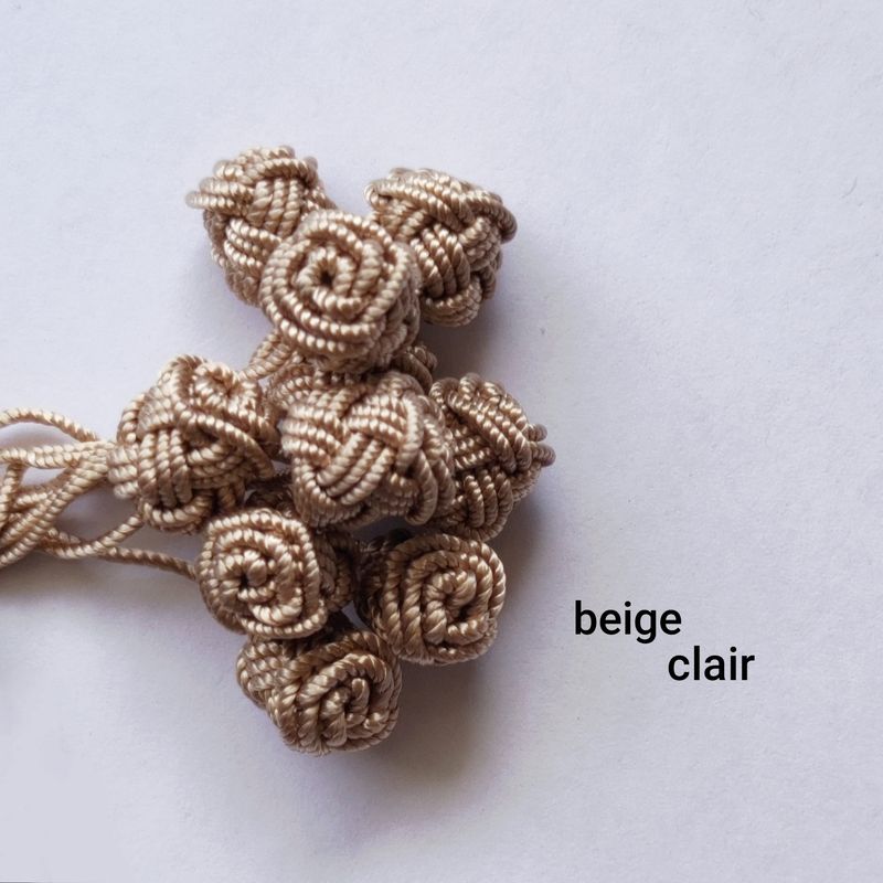 10 boutons caftan beige clair