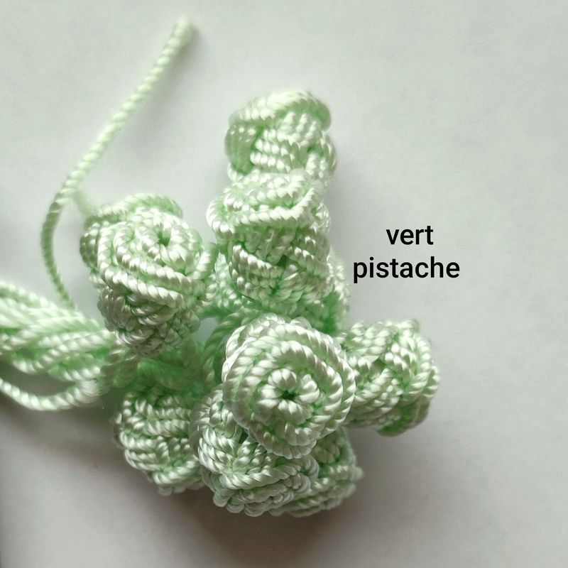 10 boutons caftan vert pistache 