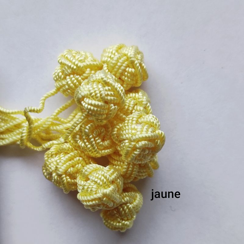 10 boutons caftan jaune