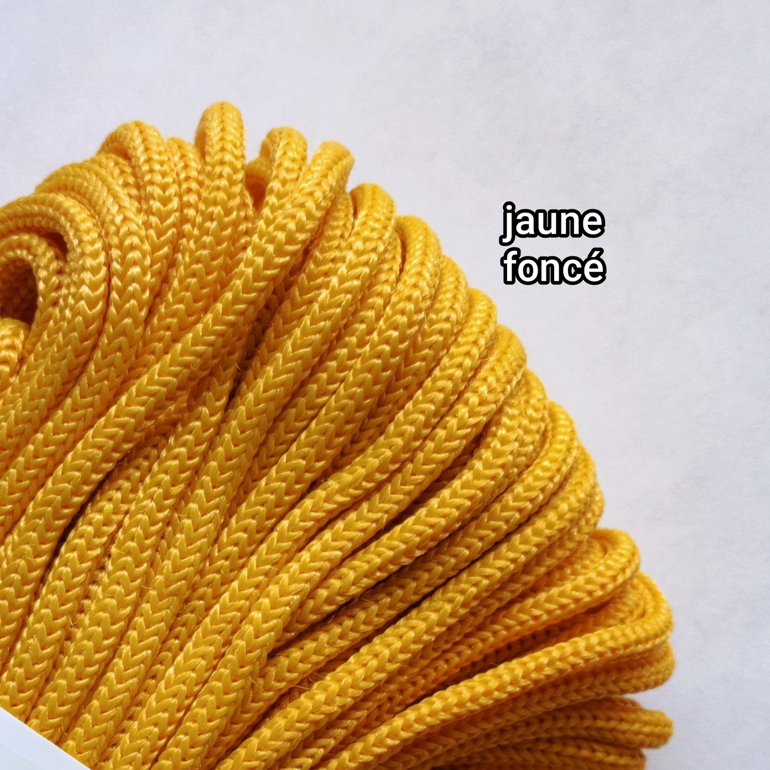 10 mètres cordelette 4mm jaune foncé 