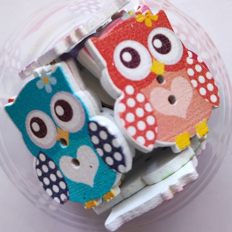 31 boutons chouette LOT 229