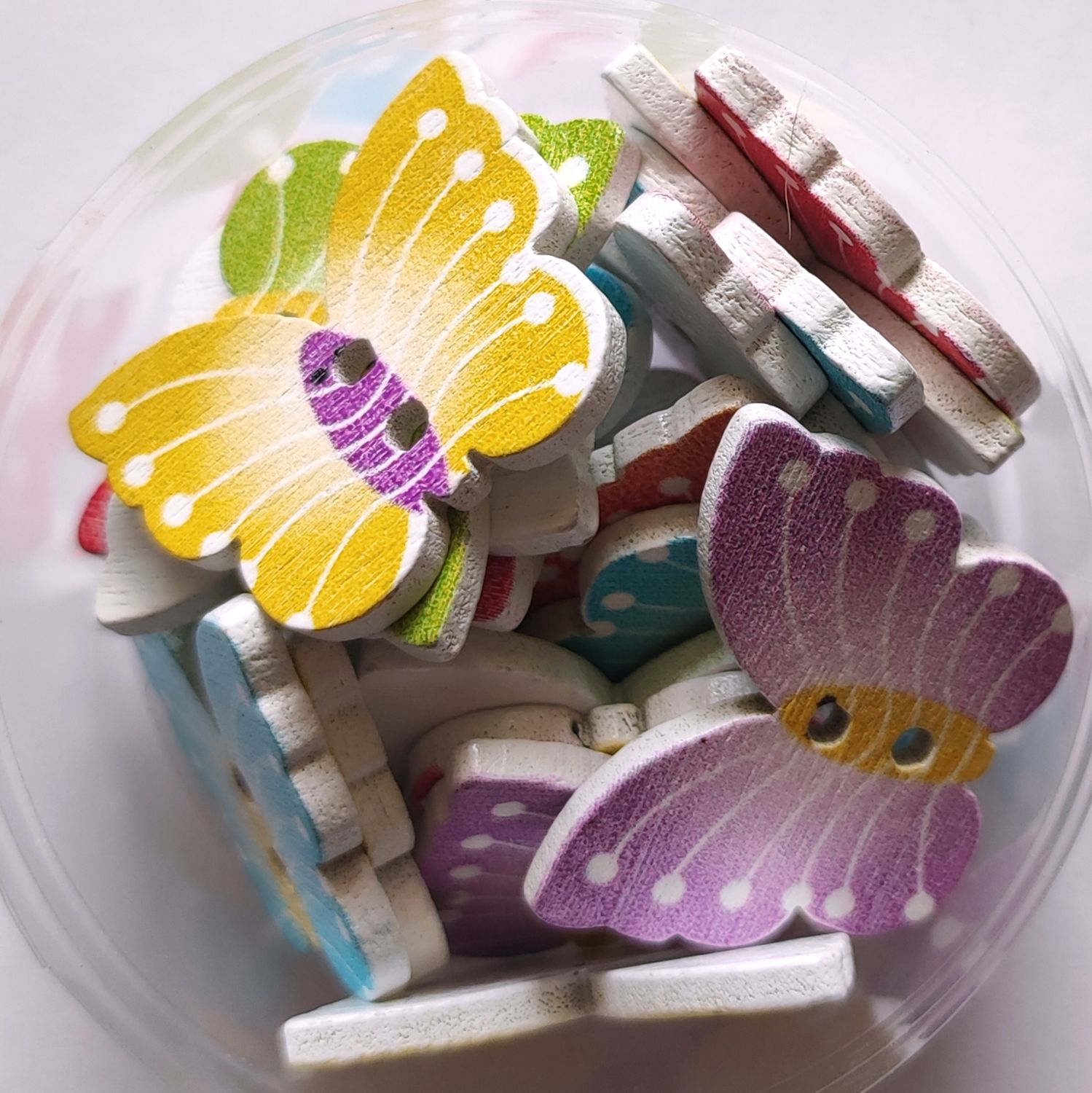 21 boutons papillon LOT 217