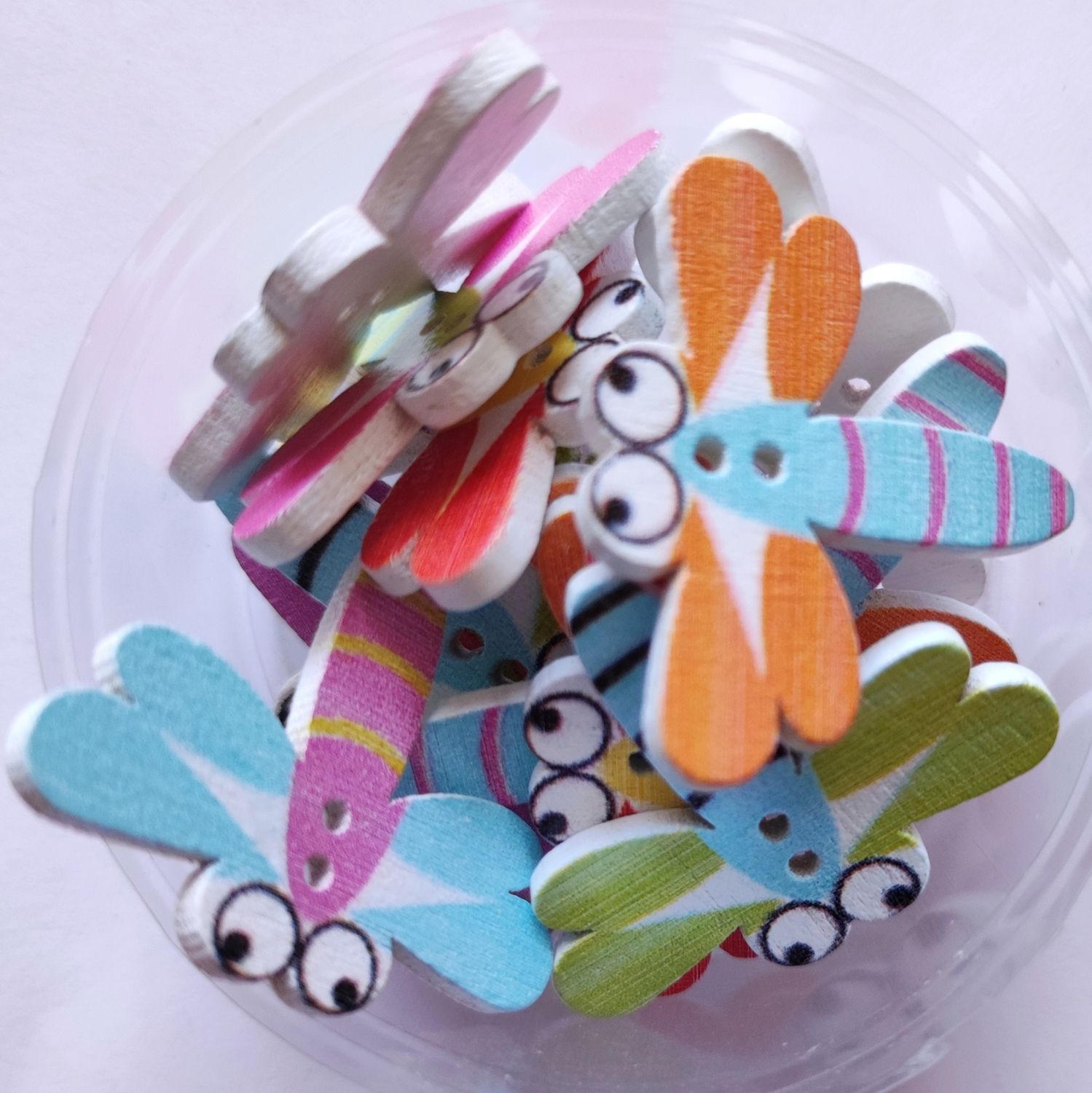18 boutons libellule LOT 233